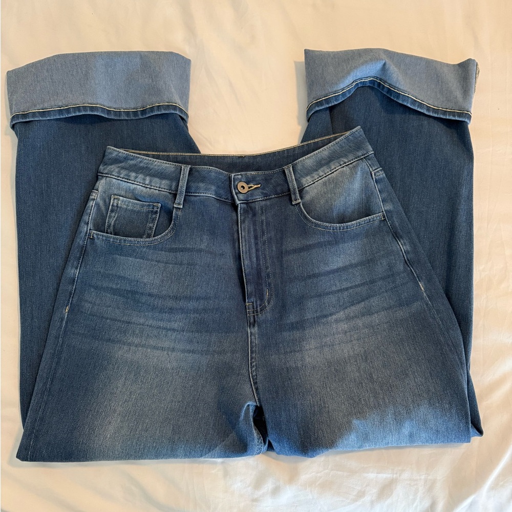 Viral Halara Cropped Jeans
